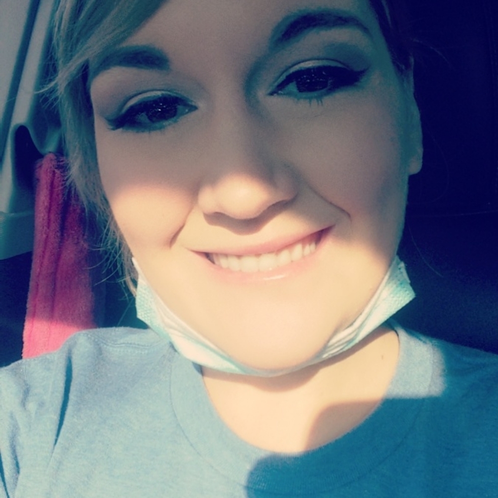 Meet your Posher, Danielle